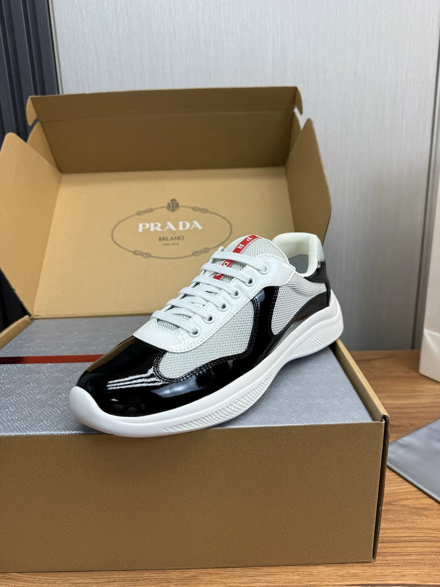 Men's shoes 640💰 [PRADA] Hot selling items🔥Must be recommended every day~~ Official website synchronized, 1:1 high quality shipments✔️ Imported cowhide fabric, rubber material + cowhide lining, original bottom, high-end airplane box packaging🎁 38-45 (38.45 custom-made, non-returnable)